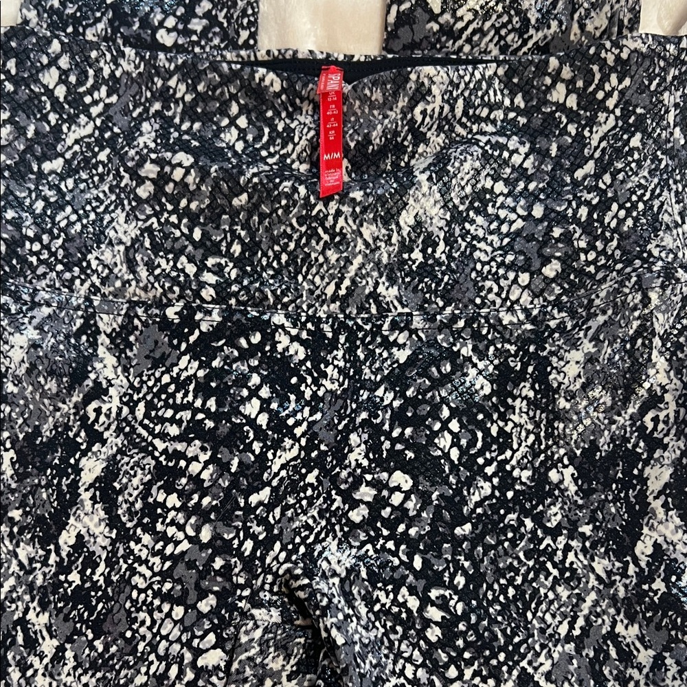 SPANX Black and White Snake Print Leggings